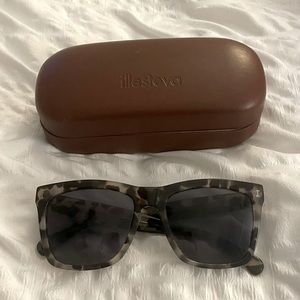 Illesteva Los Feliz Sunglasses (Lightly Worn)
